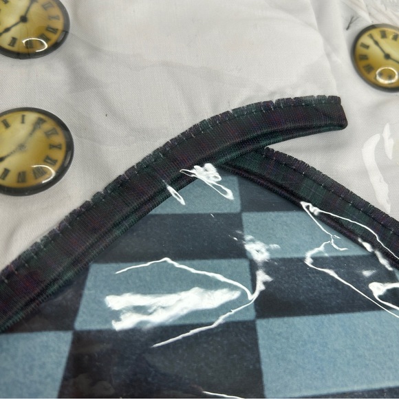 Alice In Wonderland White Rabbit Costume Wrist Cuffs and Bowtie Cosplay NEW - Picture 4 of 12